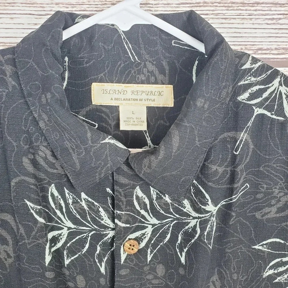 Island Republic Mens Large 100% Silk Short Sleeve Tropical Hawaiian Shirt #184 - Picture 4 of 8